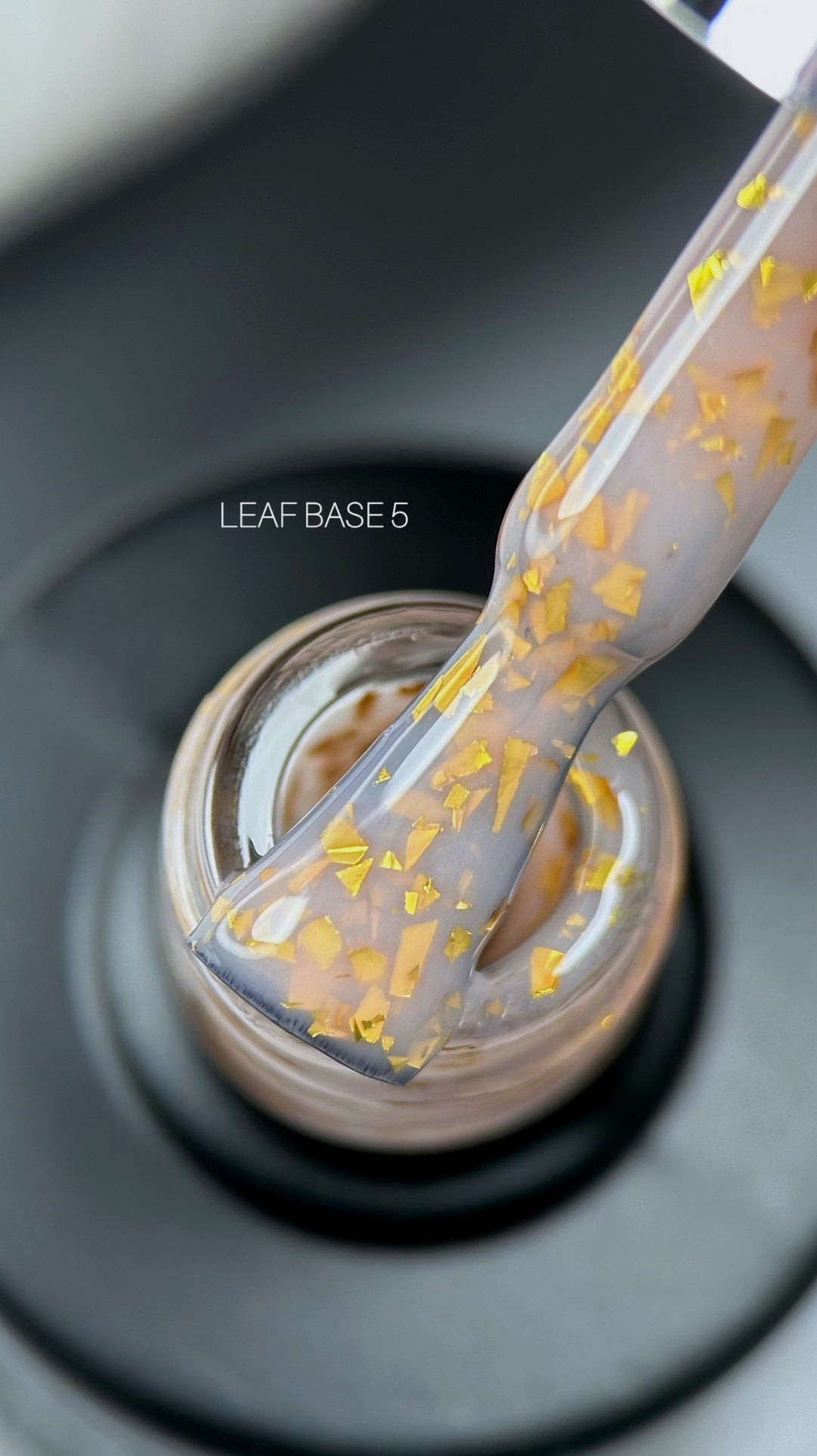 SAGA Leaf Base 9 ml 05