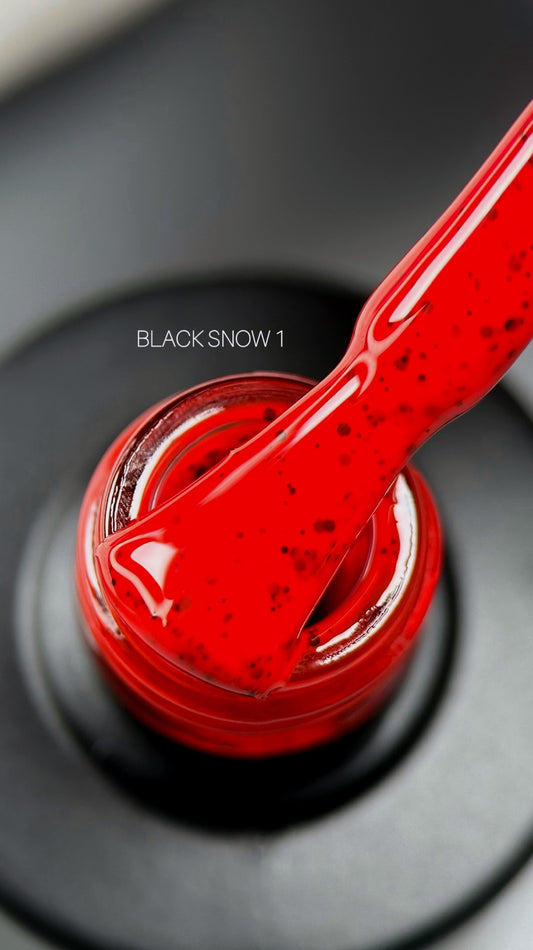 Saga Gel Polish Black Snow 10 ml 01