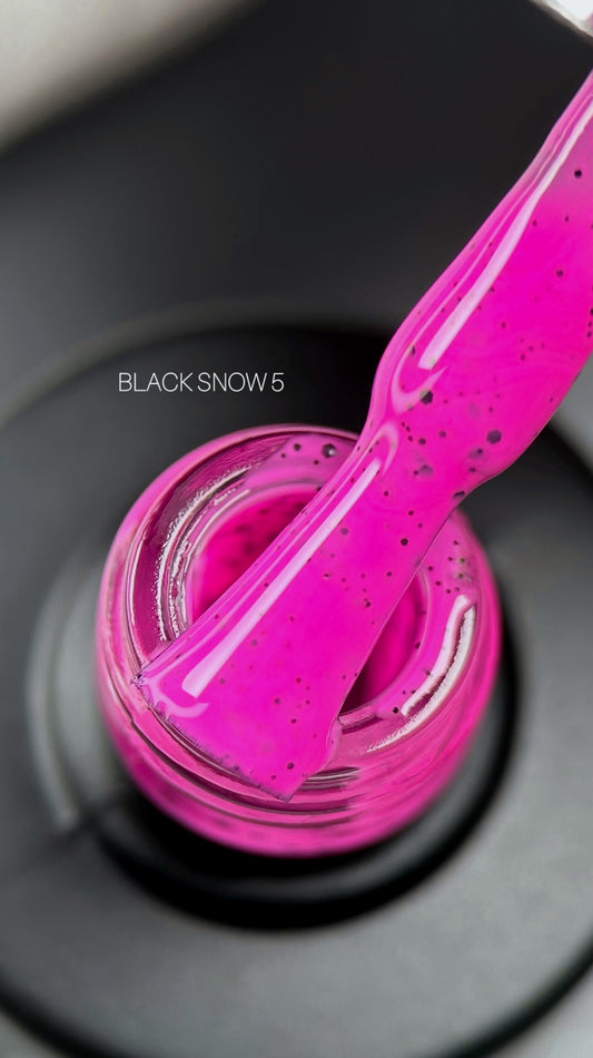 Saga Gel Polish Black Snow 10 ml 05