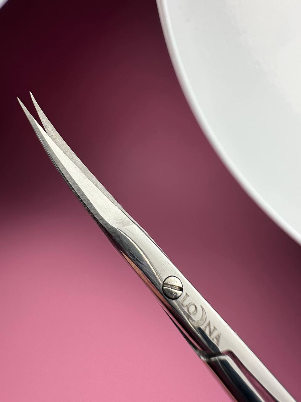 PROFESSIONAL CUTICLE SCISSORS 20mm/curved blades