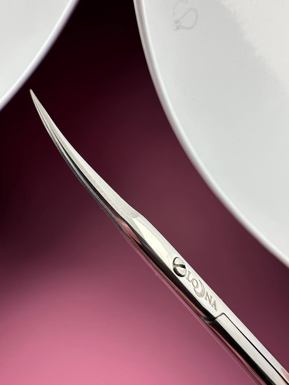 PROFESSIONAL CUTICLE SCISSORS 20mm/curved blades