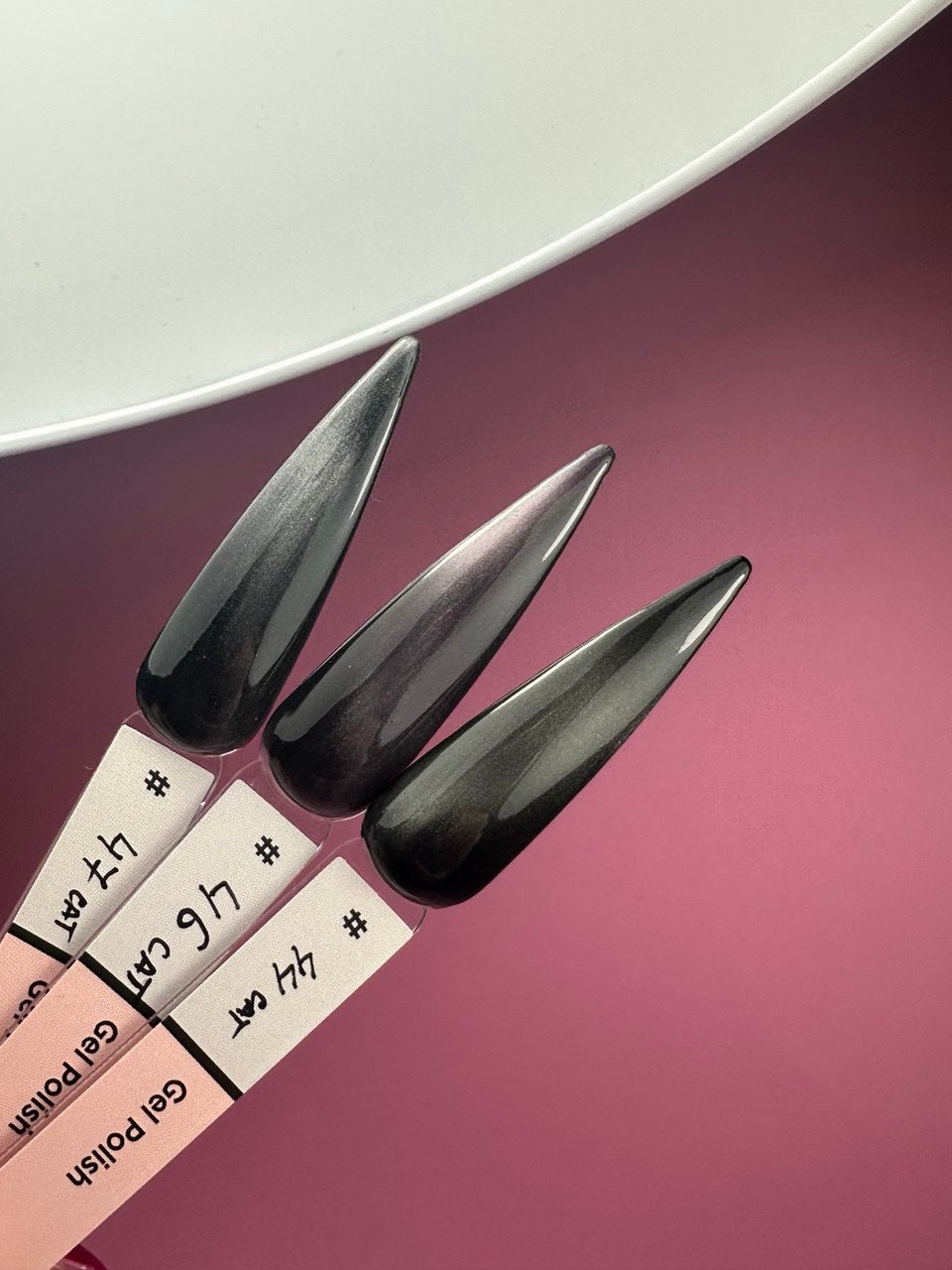 Muse Gel Polish 46  Cat Eye Light Purple