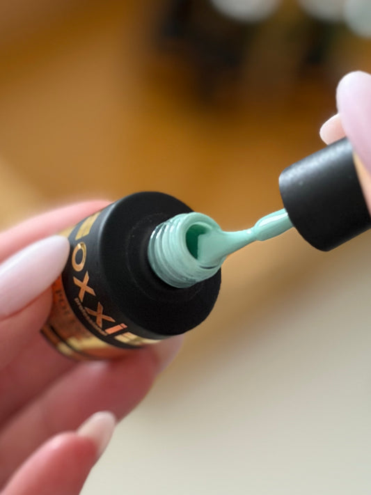 OXXI Professional 08 ml Gel Polish 233