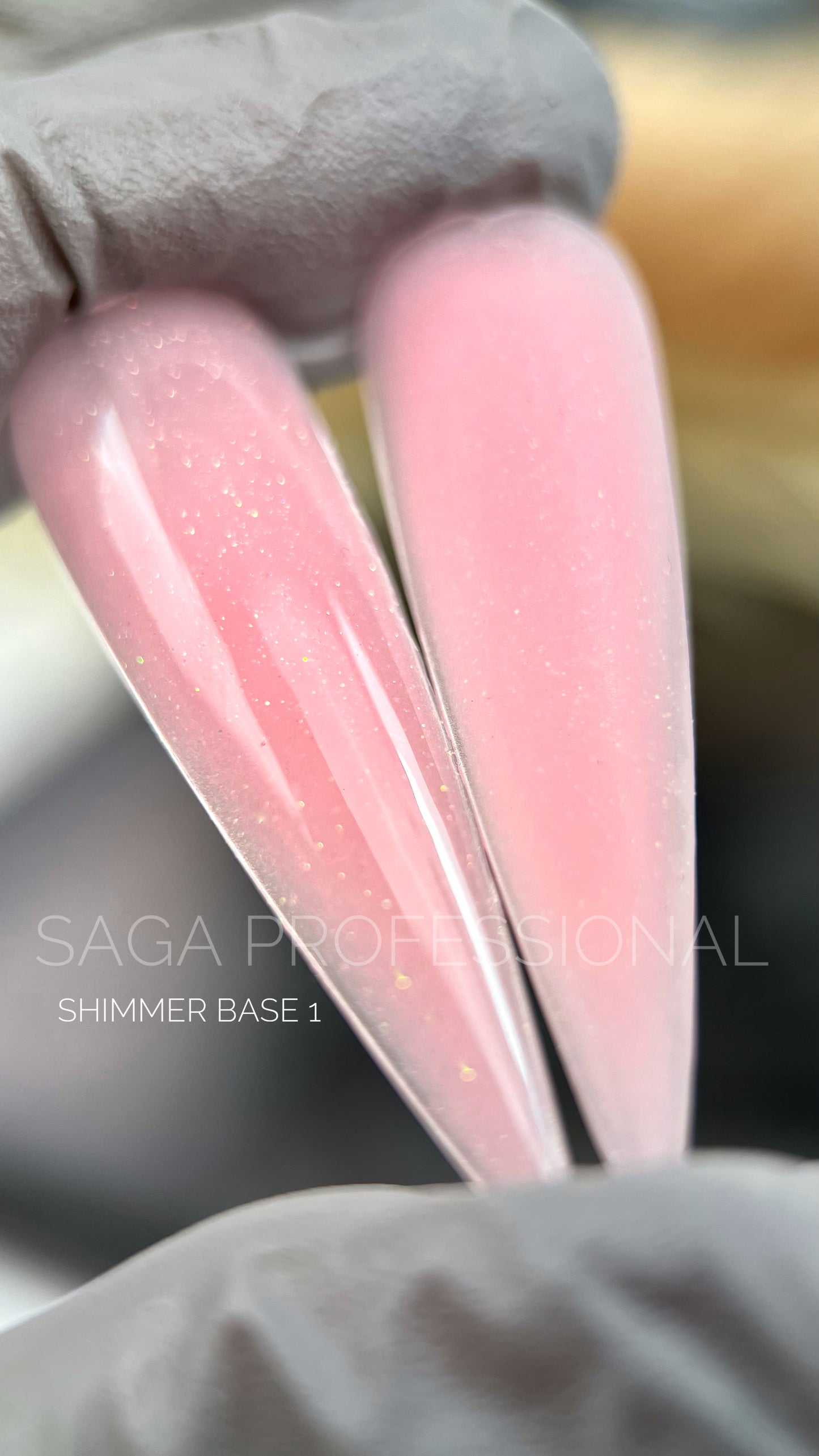 SAGA Shimmer Base 15 ml 01