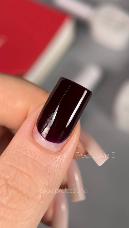 Saga Gel Polish Love Red 10 ml 05